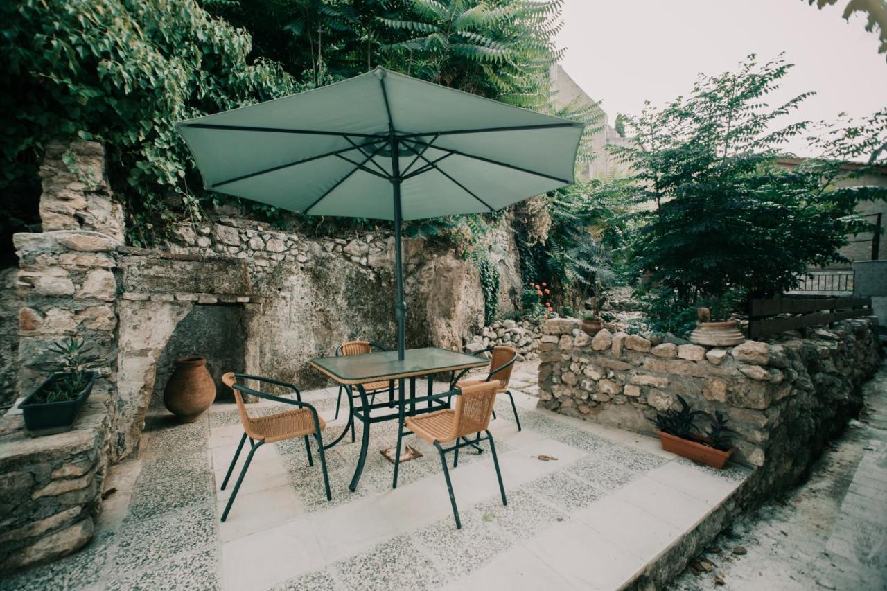 Anelia Boutique Apartments ナフプリオ エクステリア 写真